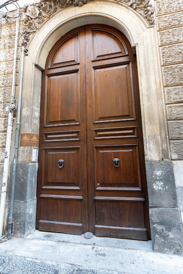 B&B Palazzo Perrotta Catania Bagian luar foto